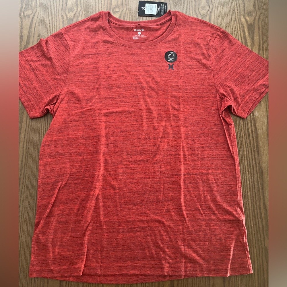 Hurley Men's blended Red tee size Large New